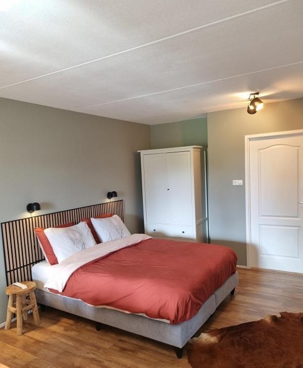 Bed And Breakfast De Dijk Zuid-Beijerland Exterior photo